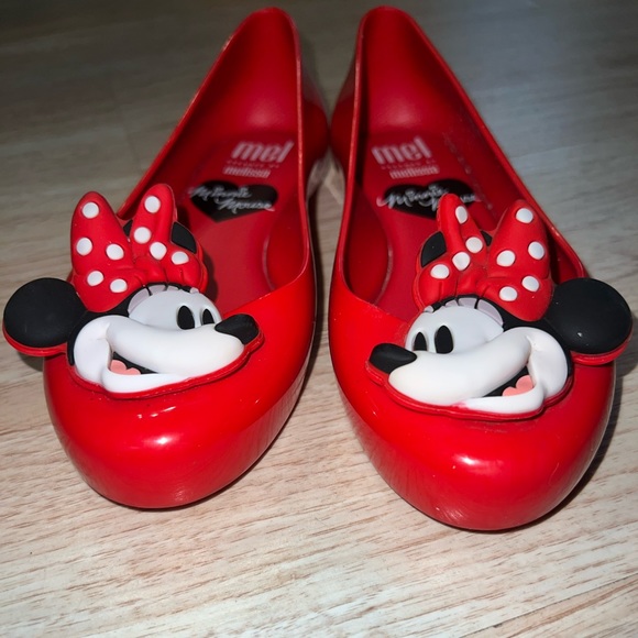 Disney Mini Melissa - Mel Red Slip-ons - Picture 8 of 9